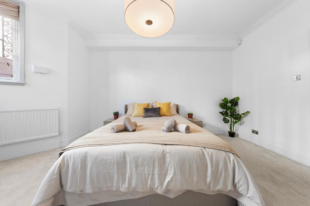 Appartamento Harrods 2 Bed Lux Flat W/Patio Londra Esterno foto