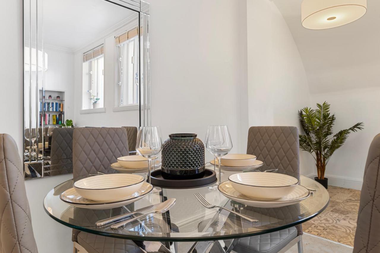 Appartamento Harrods 2 Bed Lux Flat W/Patio Londra Esterno foto