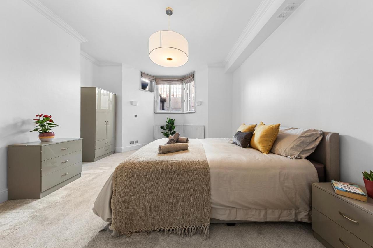 Appartamento Harrods 2 Bed Lux Flat W/Patio Londra Esterno foto